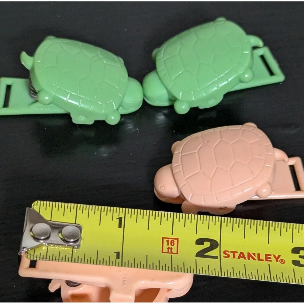 Vintage Turtle Baby Bib Clips Federal Tool Corp Chicago Green and Pink Two Pairs